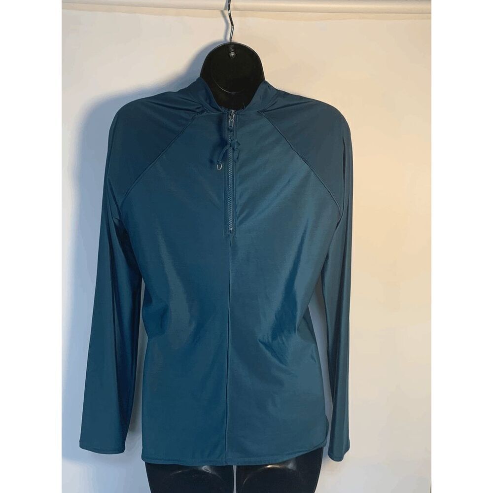 All in Motion UPF 50+ Rash Guard Top - Picture 3 of 7